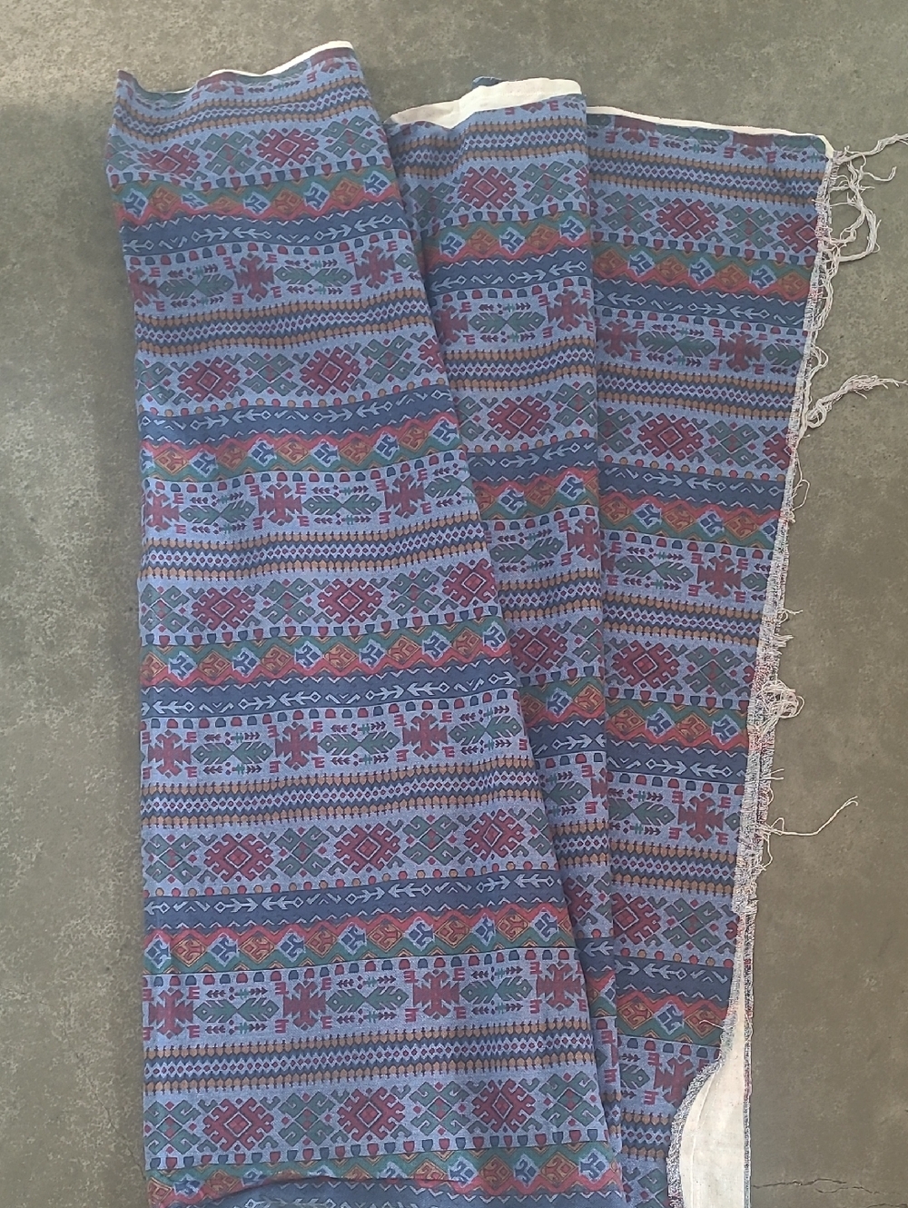 VINTAGE BOHEMIAN AZTEC KILIM PRINT FABRIC - Picture 3 of 6